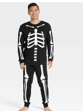MEN’S Target Halloween pajamas. Black White skeleton 2 piece cotton medium